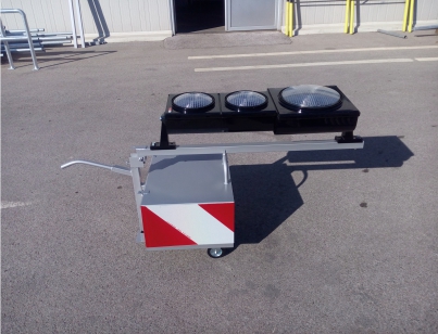 POKRETNI SEMAFOR