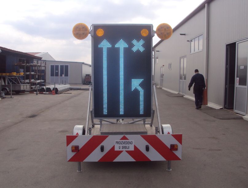 Depiction - Signaling trailers/Warning trailers
